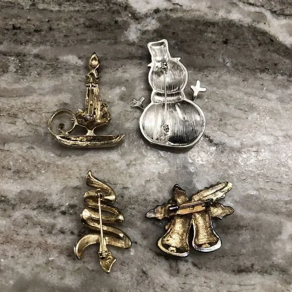 Christmas Pins Brooches lot of 4 Tree, Snowman, Candle, Bells - Picture 6 of 6